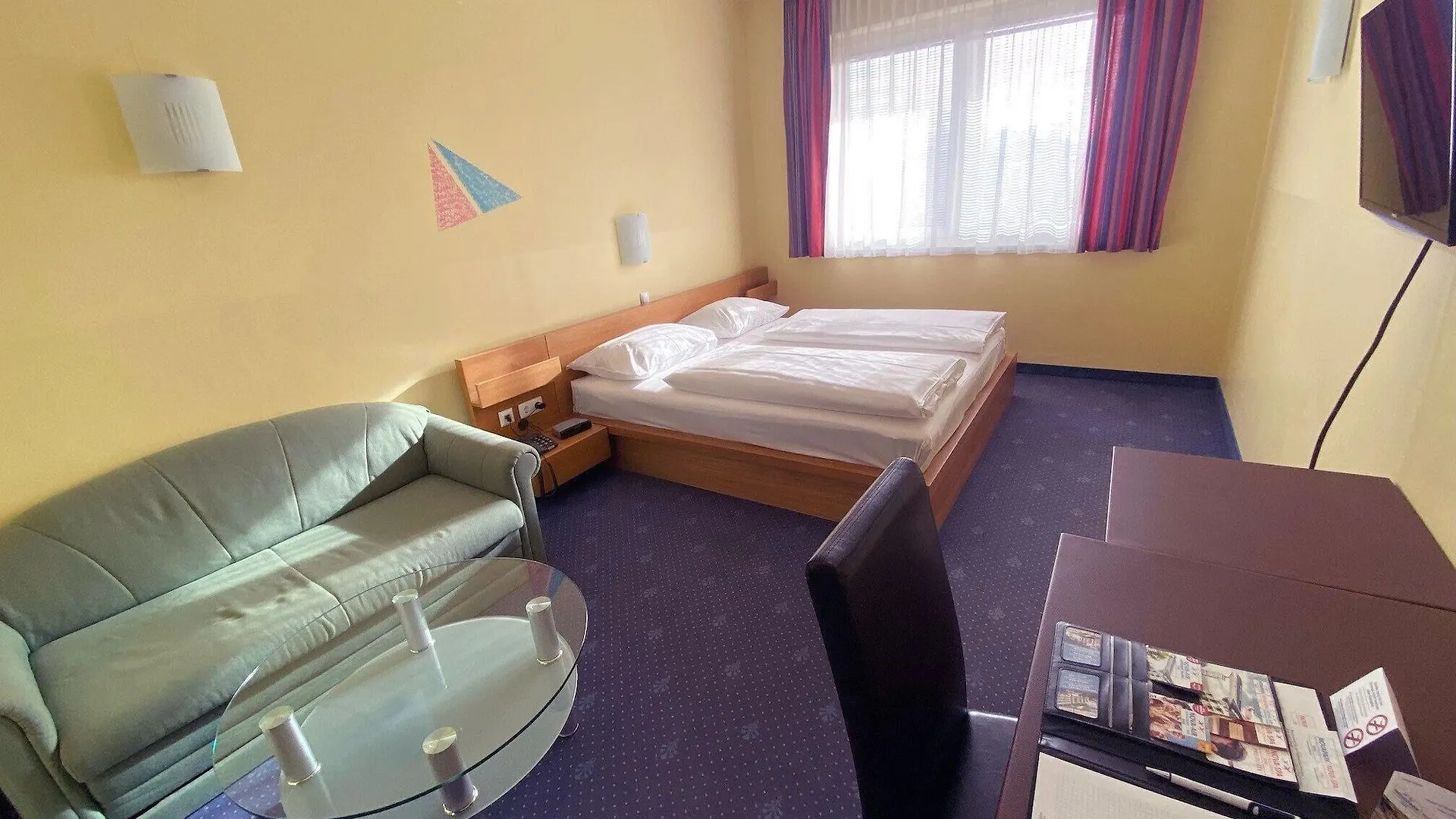 Novapark Flugzeughotel Graz 3*,