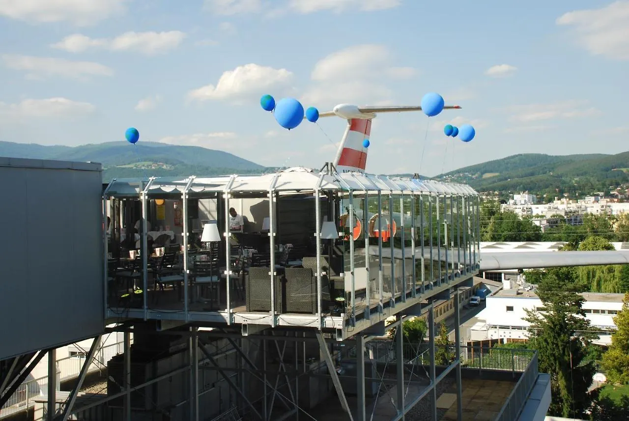 Novapark Flugzeughotel Graz