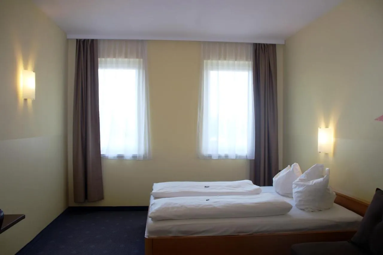 Hotel Novapark Flugzeughotel Graz