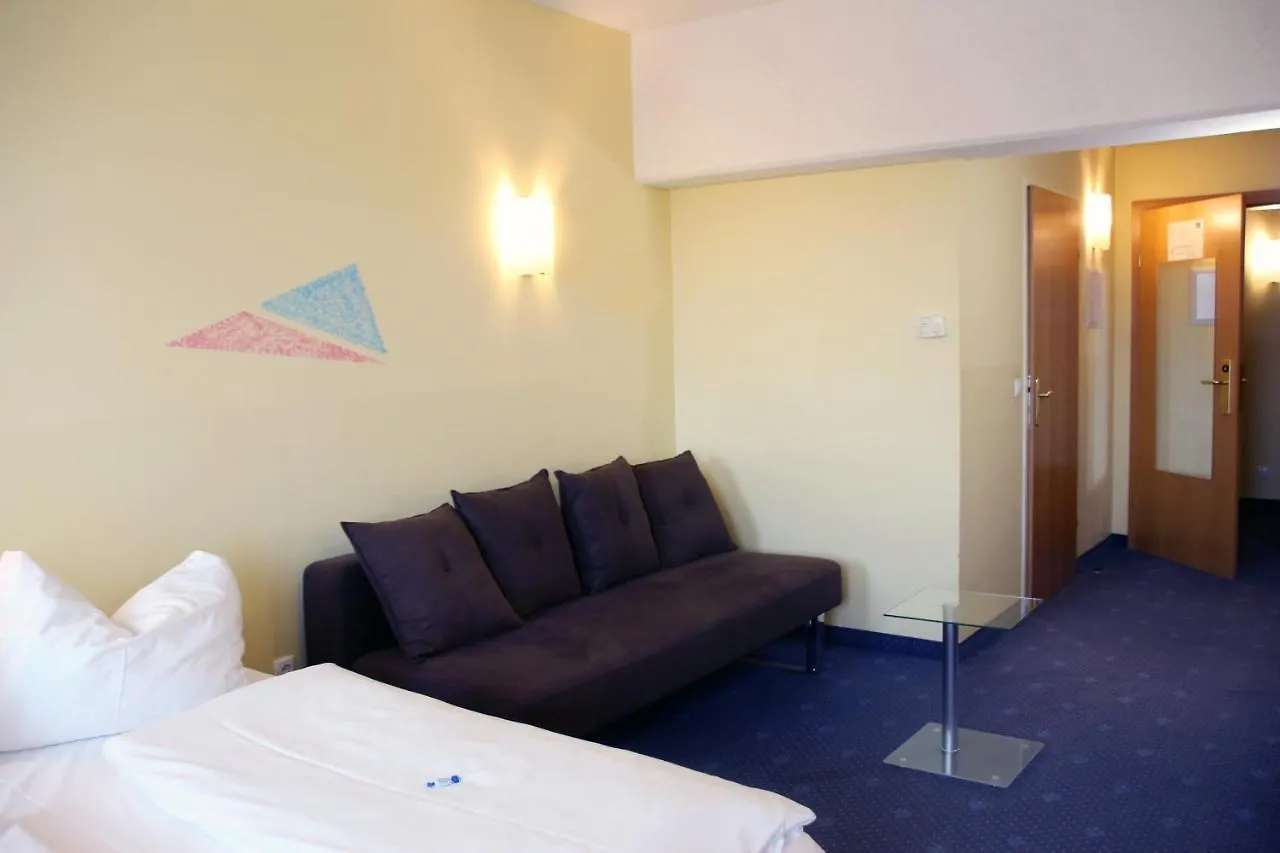 Hotel Novapark Flugzeughotel Graz