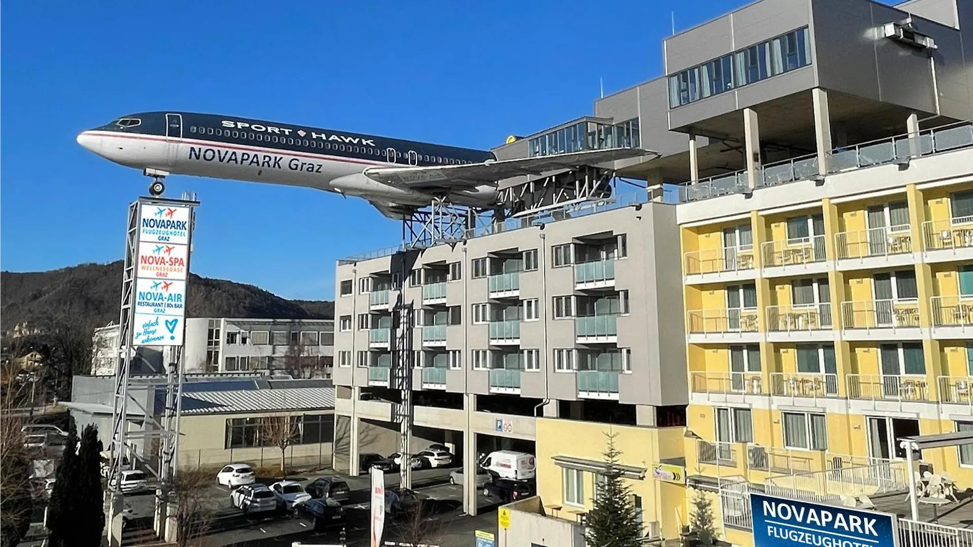Novapark Flugzeughotel Graz Austria