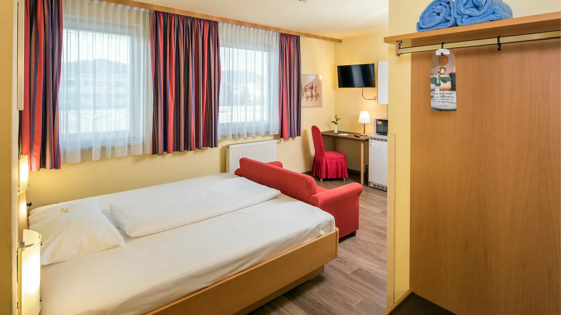 Novapark Flugzeughotel Graz 3*,